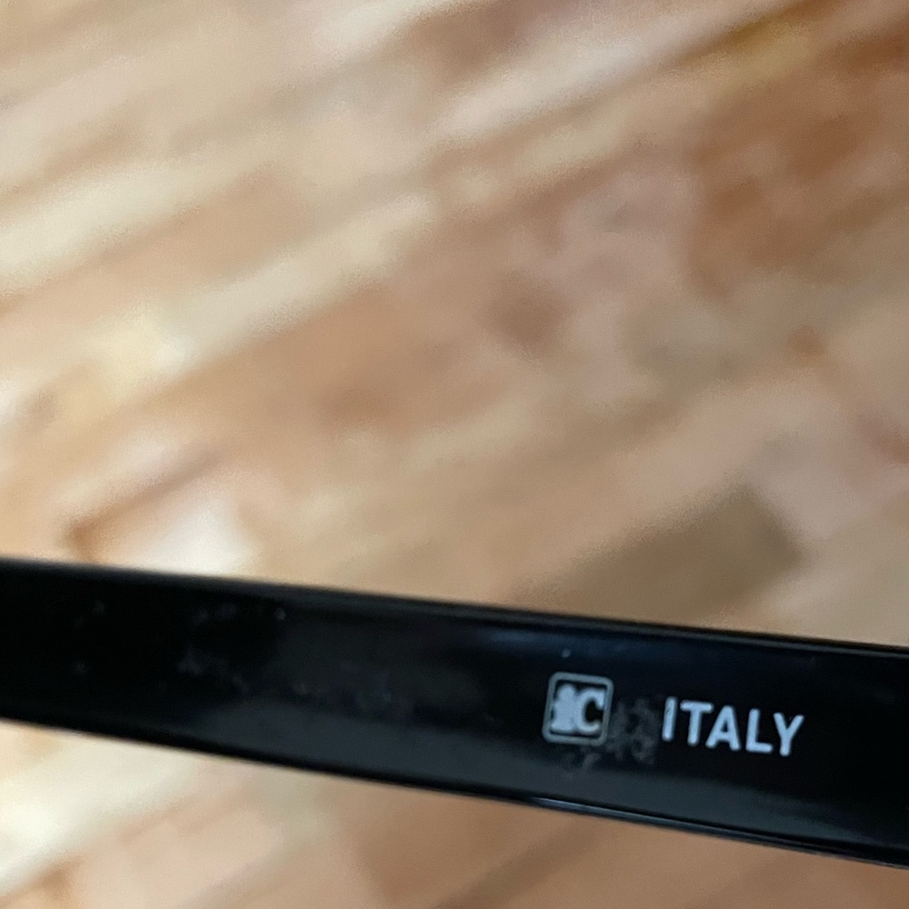 Vintage Italian Black and Pale Gold Oversized Sunglasses - Picture 3 of 5